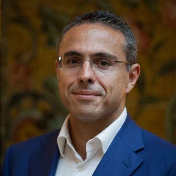 Ritratto del Prof. Vincenzo Morabito, Presidente dell’Associazione Algopolio.